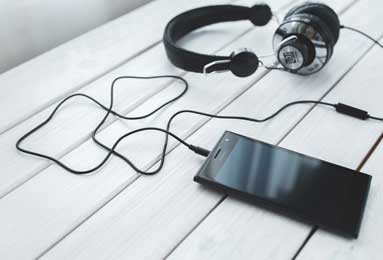 前有樊振东加盟德甲，后有王励勤喊话外协高手，释放了什么信号？