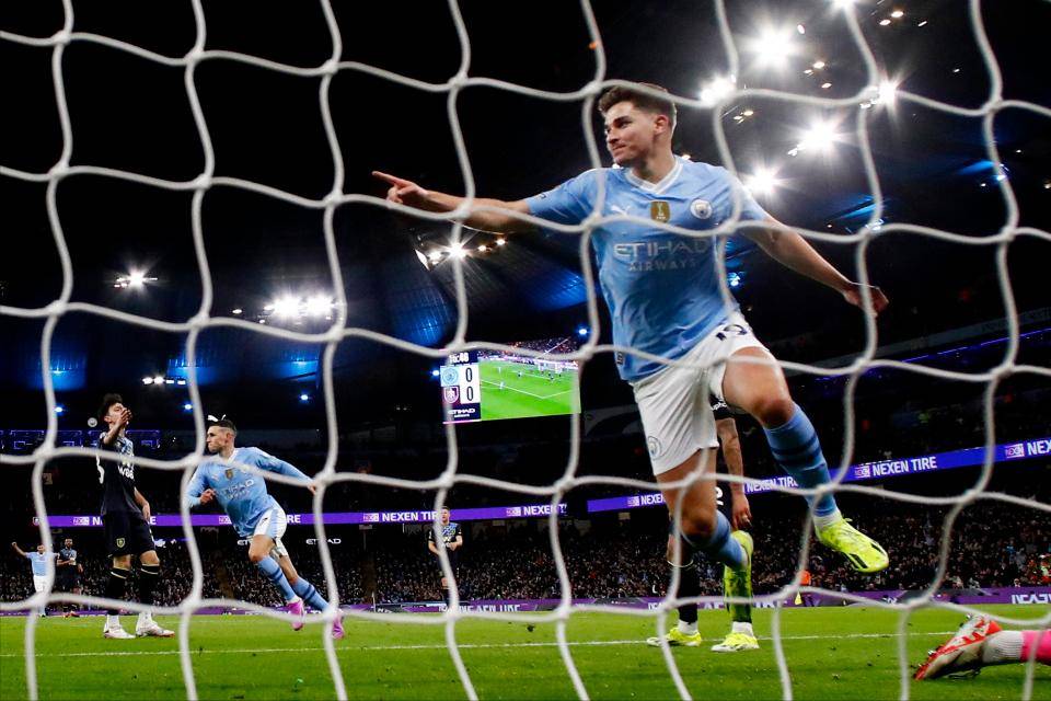 英超回顾:边拆边建!曼城引援有条不紊,留人引援两手抓,剑指英超五连冠 英超回顾:边拆边建!曼城引援有条不紊,留人引援两手抓,剑指英超五连冠