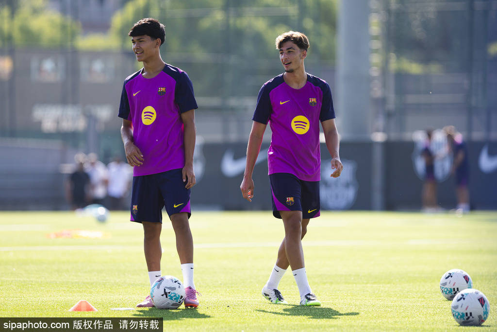 欧冠2025-26赛季全名单曝光:谁将成为最终赢家? 欧冠2025-26赛季全名单曝光:谁将成为最终赢家?