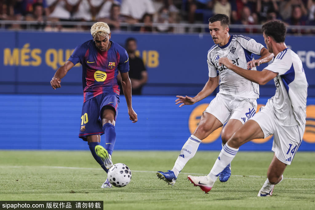 巴萨惊险平局,拉明·亚马尔闪耀西甲赛场! 巴萨惊险平局,拉明·亚马尔闪耀西甲赛场!