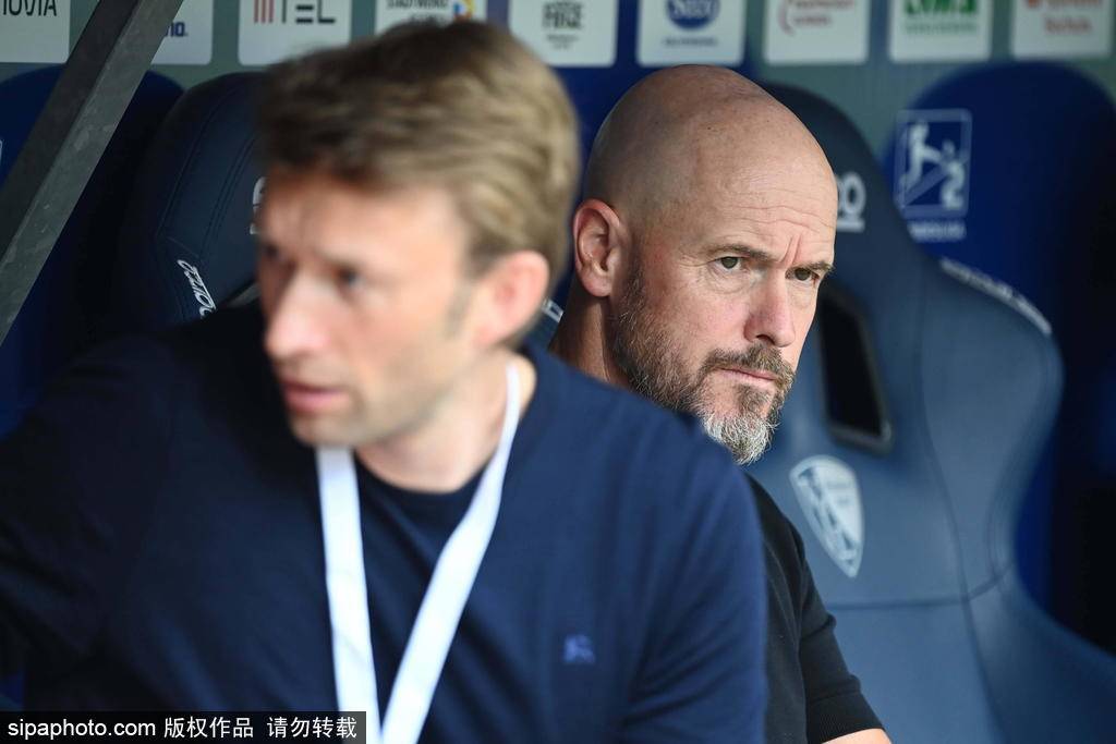 滕哈格德甲首秀遭遇逆袭,勒沃库森新阵容未能奏效 滕哈格德甲首秀遭遇逆袭,勒沃库森新阵容未能奏效