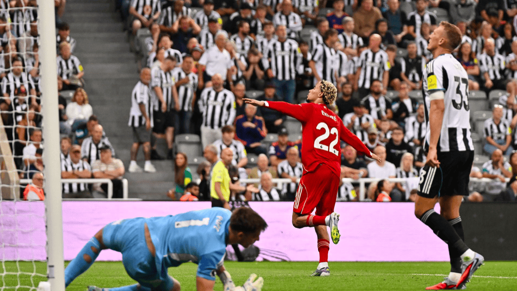 利物浦3-2纽卡神剧情!11打10+87分钟被追平 16岁小将100分钟绝杀 利物浦3-2纽卡神剧情!11打10+87分钟被追平 16岁小将100分钟绝杀