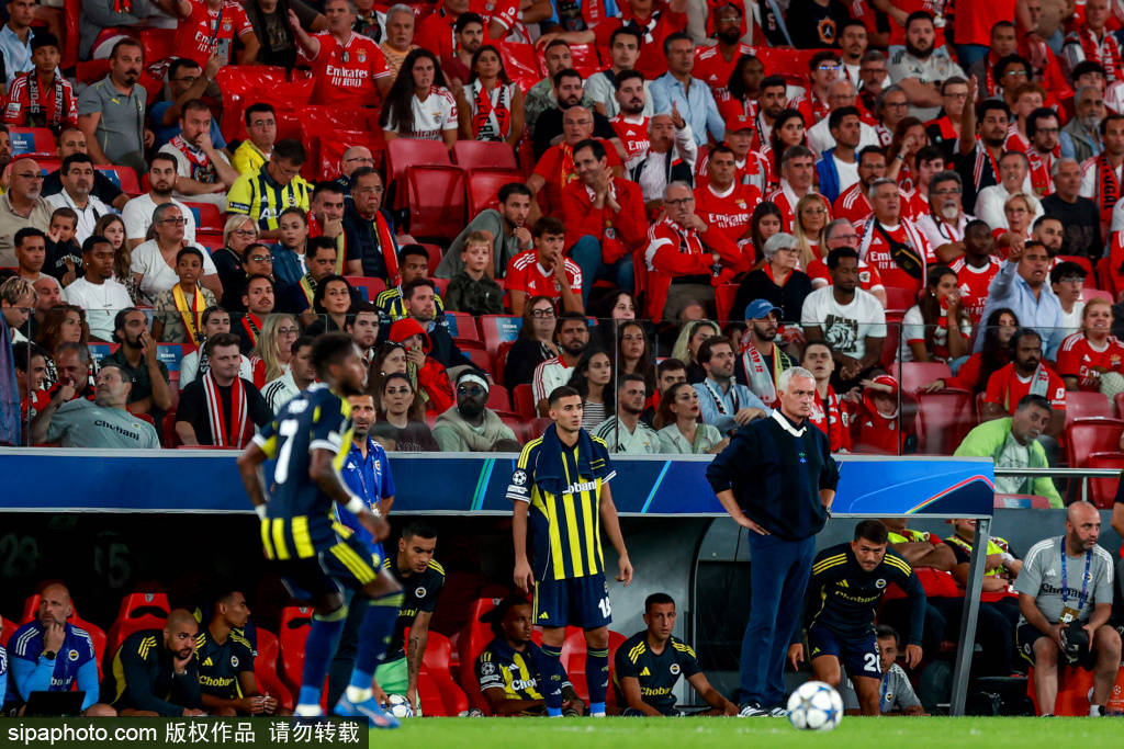 穆帅真尽力了!本菲卡赛季至今双杀法甲尼斯+夺葡超杯,7战全零封 穆帅真尽力了!本菲卡赛季至今双杀法甲尼斯+夺葡超杯,7战全零封