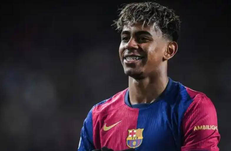 西甲官方宣布赛季MVP!18岁新秀破纪录,拉菲尼亚备受关注 西甲官方宣布赛季MVP!18岁新秀破纪录,拉菲尼亚备受关注